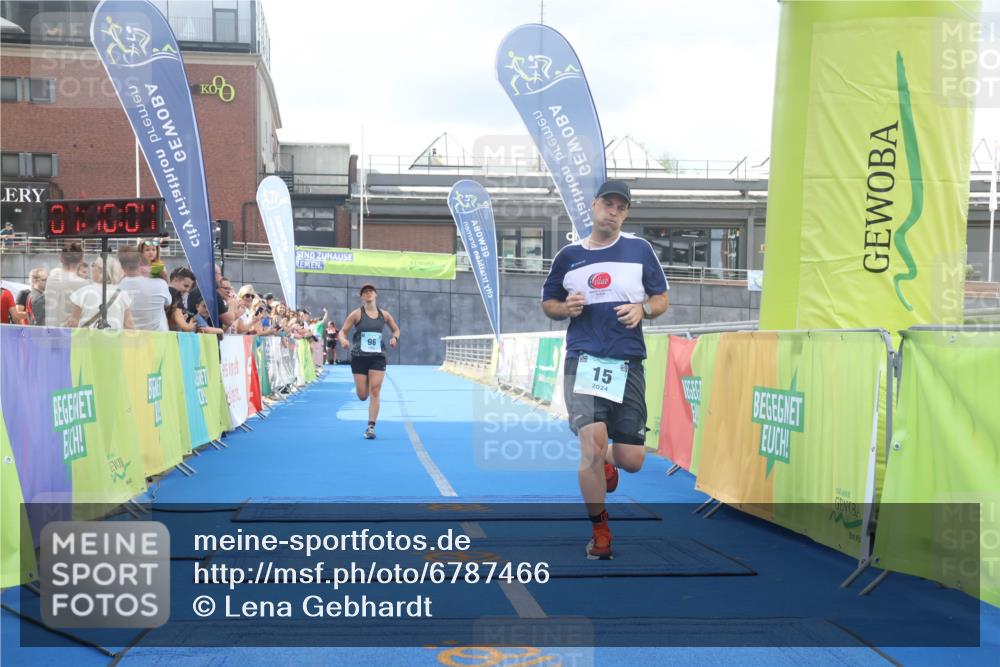 11.08.2024 - GEWOBA Citytriathlon Bremen Lena Gebhardt http://msf.ph/oto/6787466 11.08.2024 11:16:07 Ziel 15, 96 meine-sportfotos.de