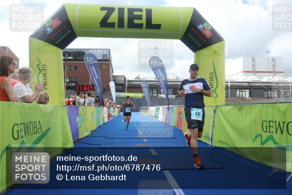 11.08.2024 - GEWOBA Citytriathlon Bremen Lena Gebhardt http://msf.ph/oto/6787476 11.08.2024 11:16:08 Ziel 15, 96 meine-sportfotos.de