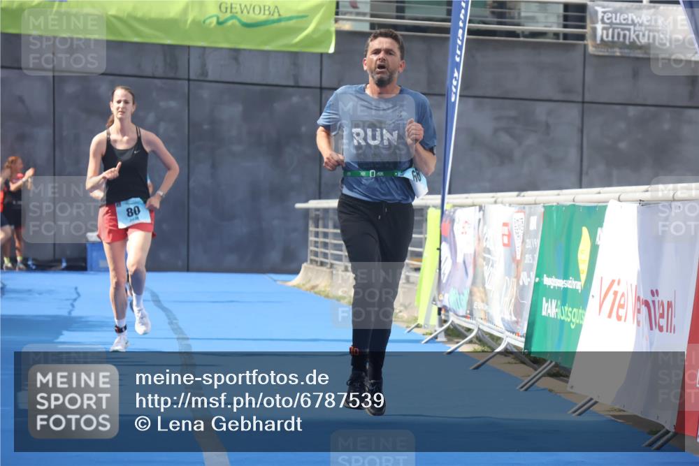11.08.2024 - GEWOBA Citytriathlon Bremen Lena Gebhardt http://msf.ph/oto/6787539 11.08.2024 11:16:52 Ziel 29, 66, 80 meine-sportfotos.de
