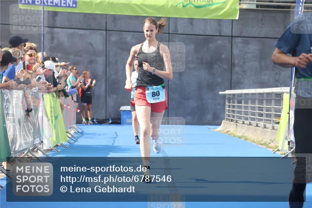 11.08.2024 - GEWOBA Citytriathlon Bremen Lena Gebhardt http://msf.ph/oto/6787546 11.08.2024 11:16:53 Ziel 29, 66, 80 meine-sportfotos.de