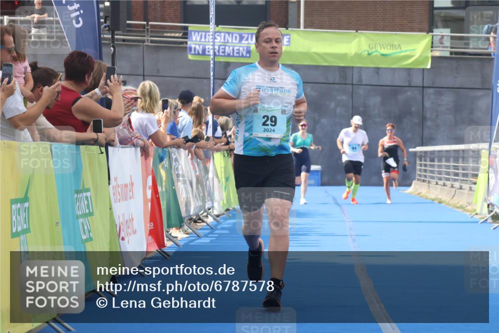 11.08.2024 - GEWOBA Citytriathlon Bremen Lena Gebhardt http://msf.ph/oto/6787578 11.08.2024 11:17:00 Ziel 29, 66, 80, 94 meine-sportfotos.de