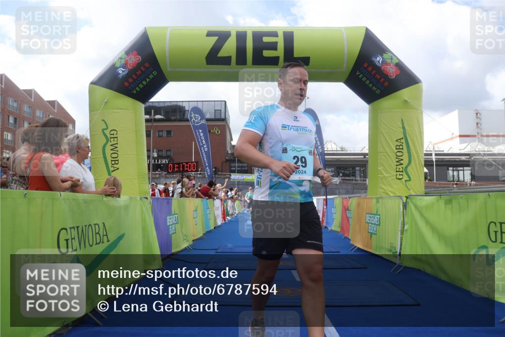11.08.2024 - GEWOBA Citytriathlon Bremen Lena Gebhardt http://msf.ph/oto/6787594 11.08.2024 11:17:03 Ziel 29, 49, 80, 94 meine-sportfotos.de