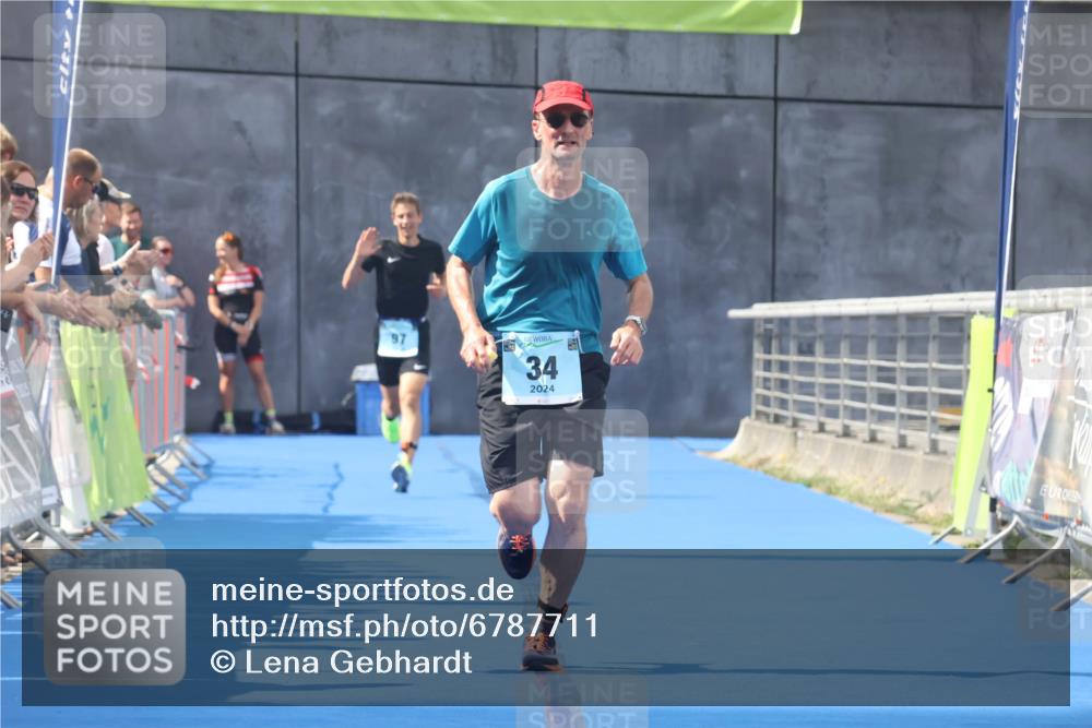 11.08.2024 - GEWOBA Citytriathlon Bremen Lena Gebhardt http://msf.ph/oto/6787711 11.08.2024 11:17:52 Ziel 34, 97 meine-sportfotos.de