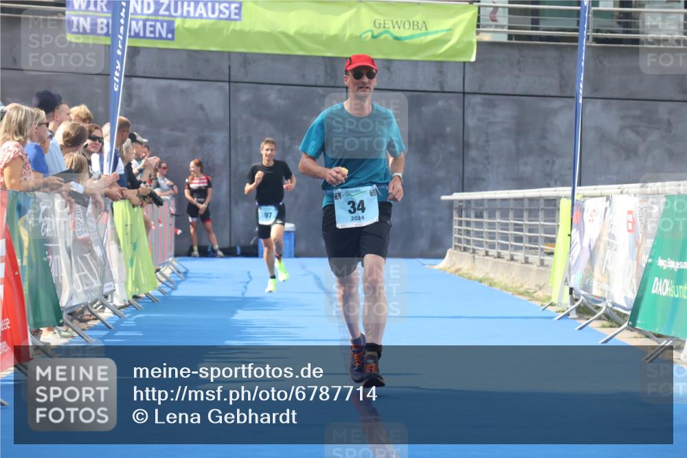 11.08.2024 - GEWOBA Citytriathlon Bremen Lena Gebhardt http://msf.ph/oto/6787714 11.08.2024 11:17:53 Ziel 34, 97 meine-sportfotos.de