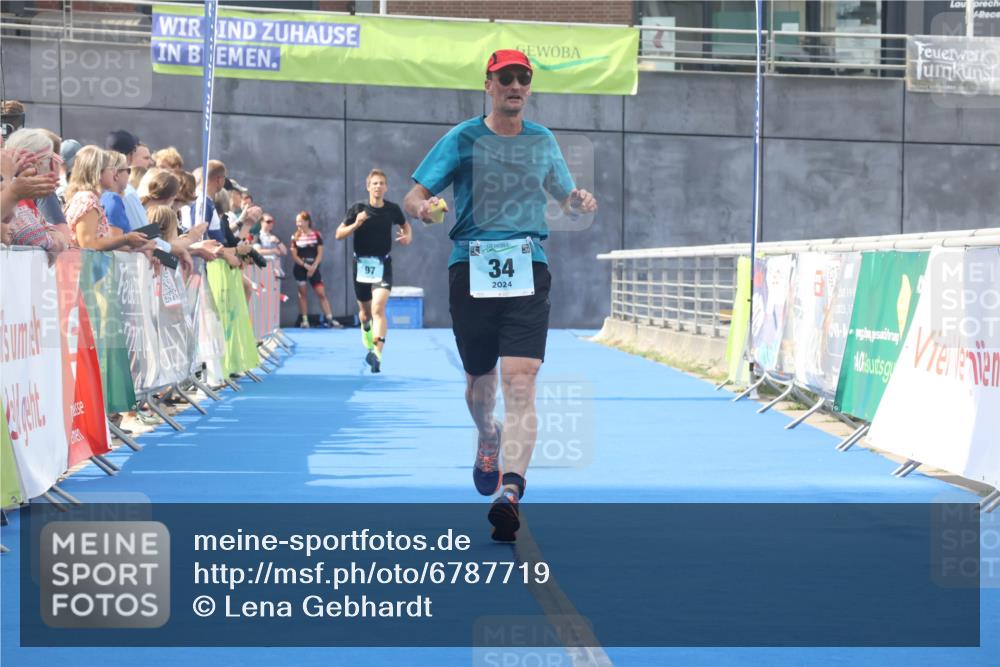 11.08.2024 - GEWOBA Citytriathlon Bremen Lena Gebhardt http://msf.ph/oto/6787719 11.08.2024 11:17:53 Ziel 34, 97 meine-sportfotos.de