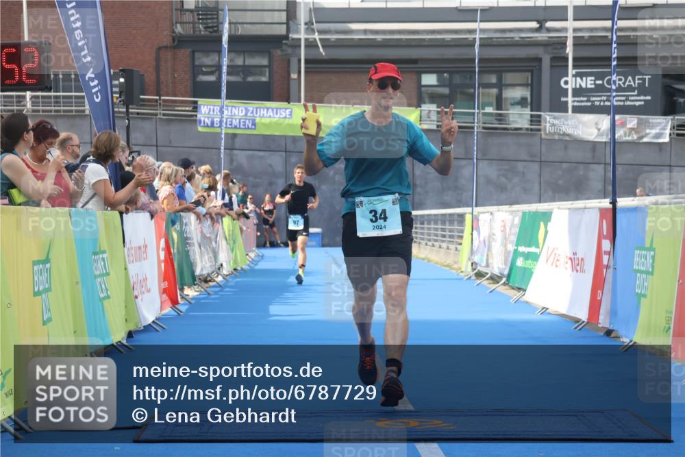 11.08.2024 - GEWOBA Citytriathlon Bremen Lena Gebhardt http://msf.ph/oto/6787729 11.08.2024 11:17:55 Ziel 34, 97 meine-sportfotos.de