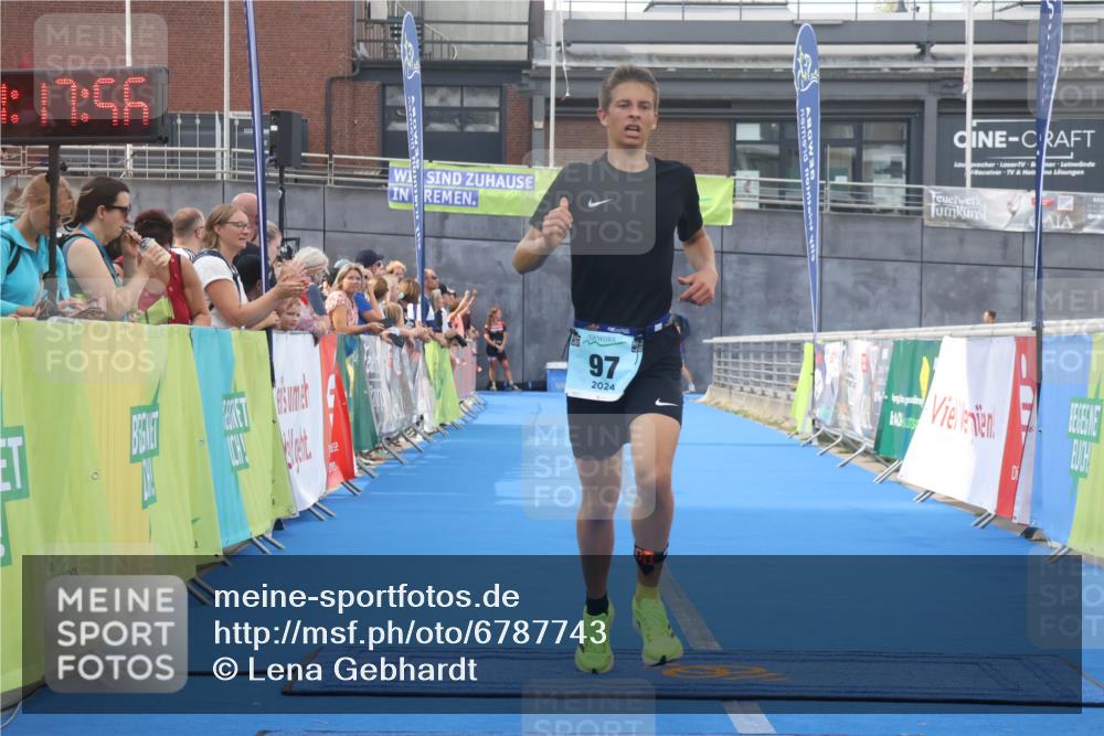 11.08.2024 - GEWOBA Citytriathlon Bremen Lena Gebhardt http://msf.ph/oto/6787743 11.08.2024 11:17:59 Ziel 34, 97 meine-sportfotos.de