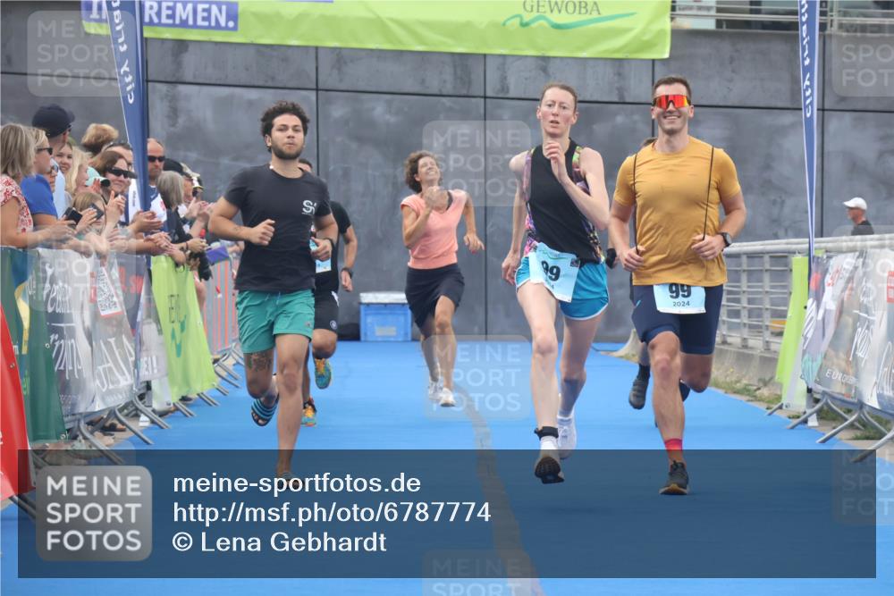 11.08.2024 - GEWOBA Citytriathlon Bremen Lena Gebhardt http://msf.ph/oto/6787774 11.08.2024 11:18:08 Ziel 99, 104 meine-sportfotos.de