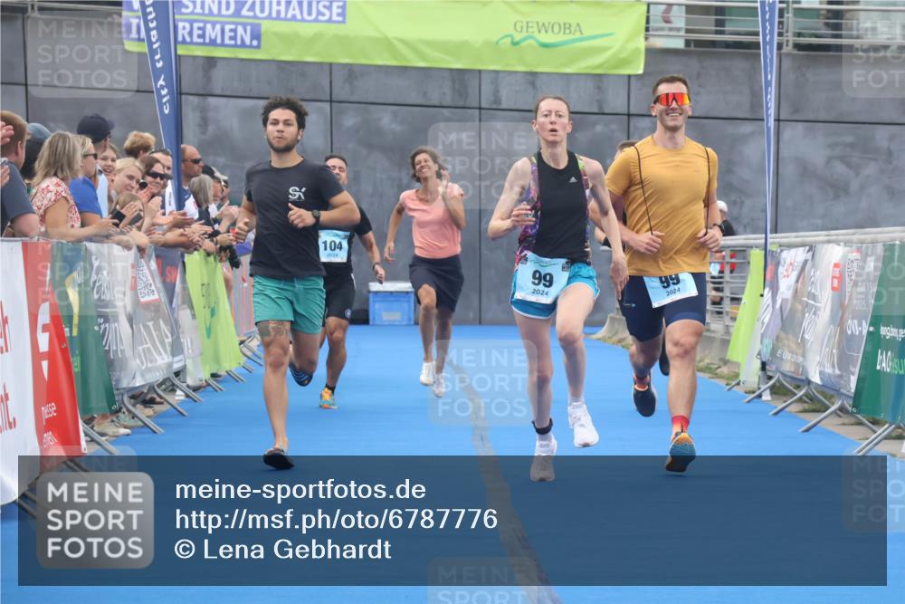 11.08.2024 - GEWOBA Citytriathlon Bremen Lena Gebhardt http://msf.ph/oto/6787776 11.08.2024 11:18:08 Ziel 99, 104 meine-sportfotos.de