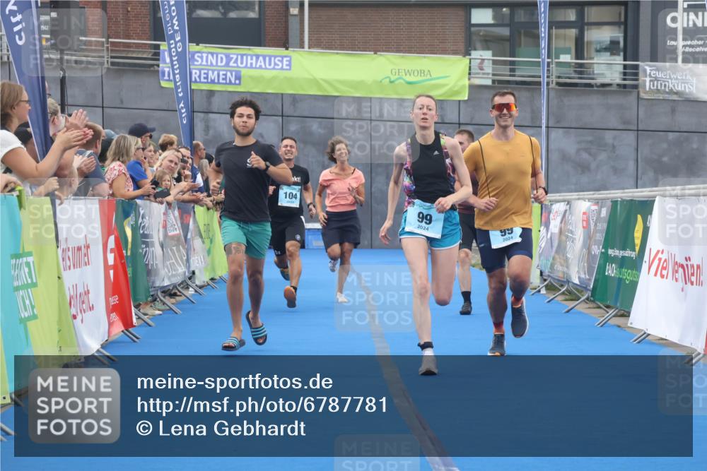 11.08.2024 - GEWOBA Citytriathlon Bremen Lena Gebhardt http://msf.ph/oto/6787781 11.08.2024 11:18:08 Ziel 99, 104 meine-sportfotos.de