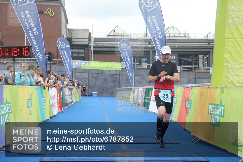 11.08.2024 - GEWOBA Citytriathlon Bremen Lena Gebhardt http://msf.ph/oto/6787852 11.08.2024 11:18:19 Ziel 35, 104 meine-sportfotos.de