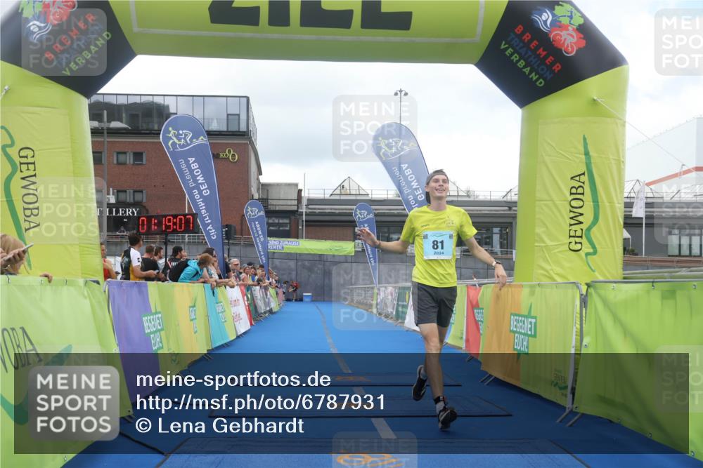 11.08.2024 - GEWOBA Citytriathlon Bremen Lena Gebhardt http://msf.ph/oto/6787931 11.08.2024 11:19:10 Ziel 81 meine-sportfotos.de