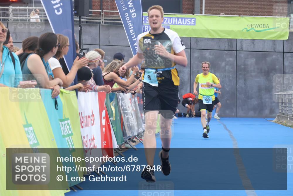 11.08.2024 - GEWOBA Citytriathlon Bremen Lena Gebhardt http://msf.ph/oto/6787948 11.08.2024 11:19:22 Ziel 9, 98 meine-sportfotos.de