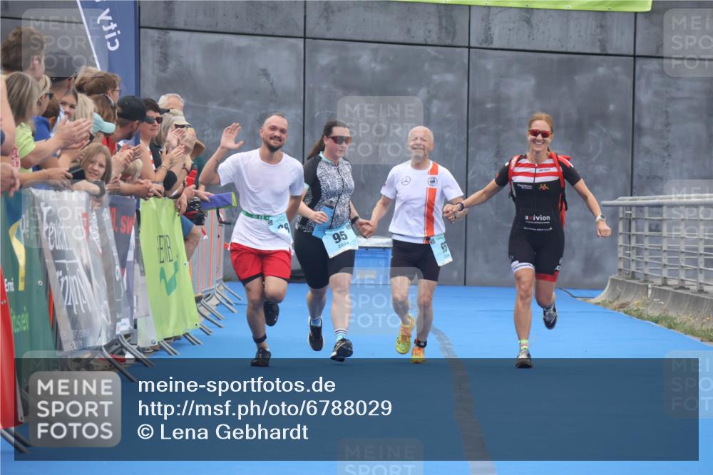 11.08.2024 - GEWOBA Citytriathlon Bremen Lena Gebhardt http://msf.ph/oto/6788029 11.08.2024 11:19:41 Ziel 3, 38, 95 meine-sportfotos.de