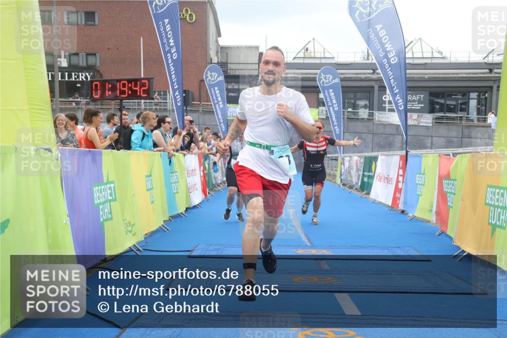 11.08.2024 - GEWOBA Citytriathlon Bremen Lena Gebhardt http://msf.ph/oto/6788055 11.08.2024 11:19:45 Ziel 38, 95 meine-sportfotos.de