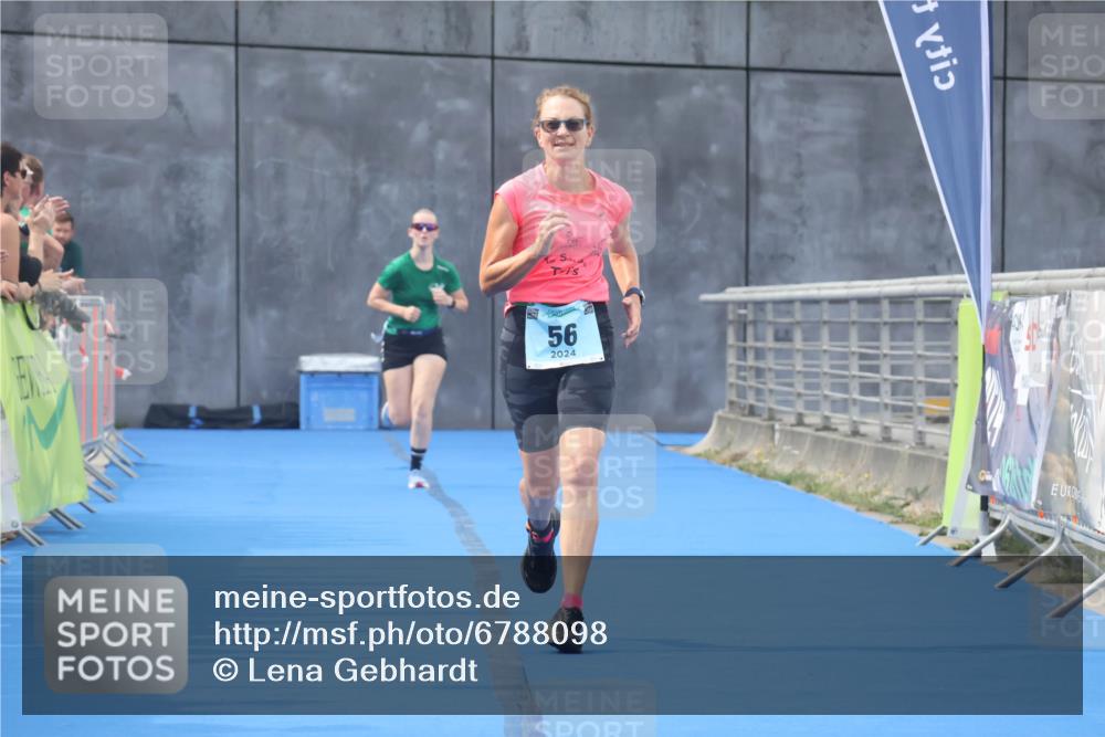 11.08.2024 - GEWOBA Citytriathlon Bremen Lena Gebhardt http://msf.ph/oto/6788098 11.08.2024 11:20:05 Ziel 4, 56 meine-sportfotos.de