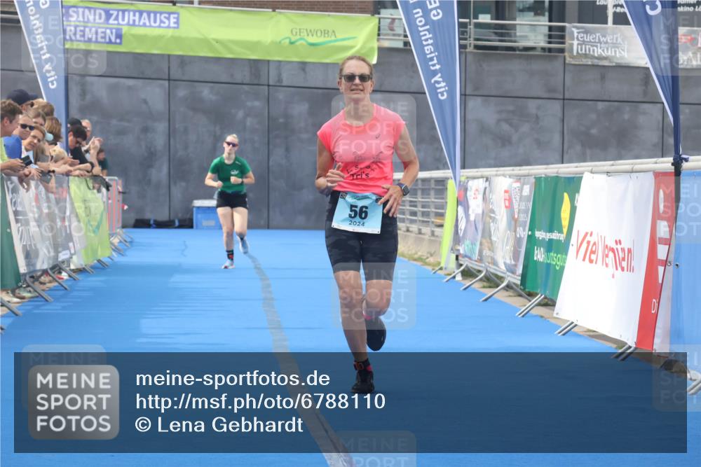 11.08.2024 - GEWOBA Citytriathlon Bremen Lena Gebhardt http://msf.ph/oto/6788110 11.08.2024 11:20:07 Ziel 4, 56 meine-sportfotos.de