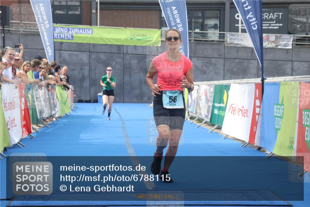 11.08.2024 - GEWOBA Citytriathlon Bremen Lena Gebhardt http://msf.ph/oto/6788115 11.08.2024 11:20:08 Ziel 4, 56 meine-sportfotos.de
