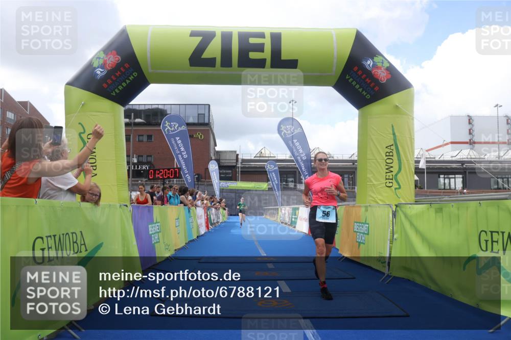 11.08.2024 - GEWOBA Citytriathlon Bremen Lena Gebhardt http://msf.ph/oto/6788121 11.08.2024 11:20:10 Ziel 4, 56 meine-sportfotos.de