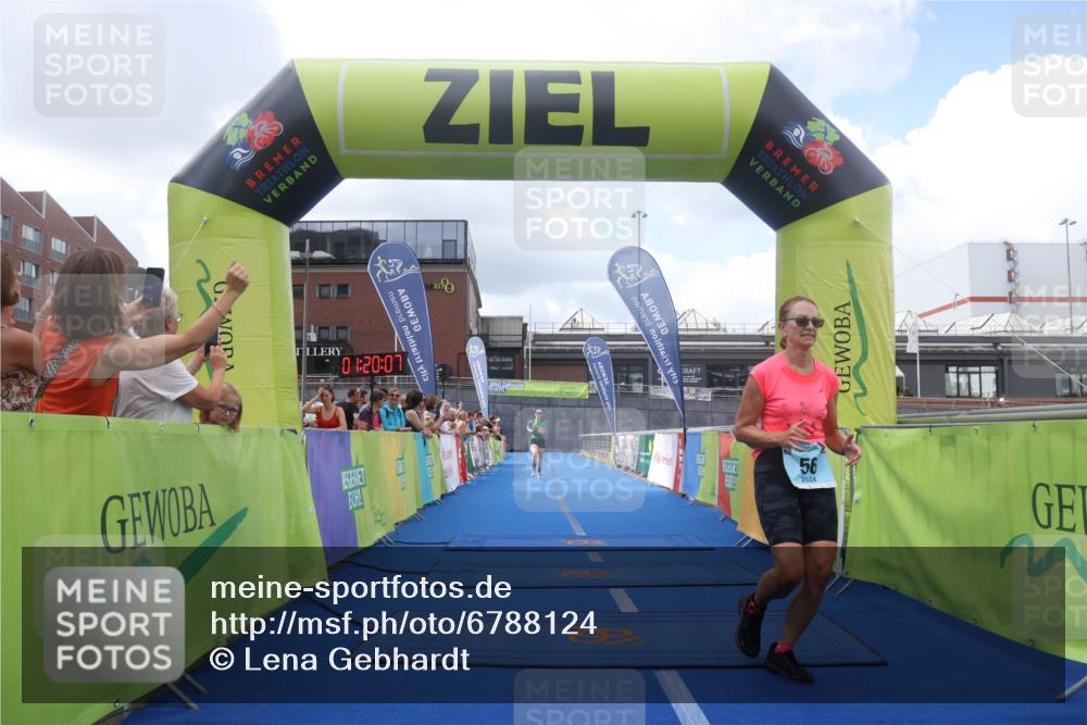11.08.2024 - GEWOBA Citytriathlon Bremen Lena Gebhardt http://msf.ph/oto/6788124 11.08.2024 11:20:10 Ziel 4, 56 meine-sportfotos.de