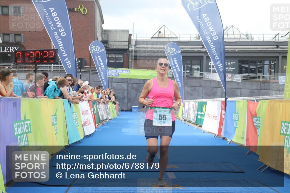 11.08.2024 - GEWOBA Citytriathlon Bremen Lena Gebhardt http://msf.ph/oto/6788179 11.08.2024 11:20:25 Ziel 55, 68 meine-sportfotos.de