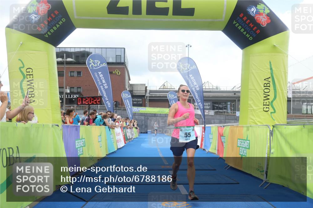 11.08.2024 - GEWOBA Citytriathlon Bremen Lena Gebhardt http://msf.ph/oto/6788186 11.08.2024 11:20:25 Ziel 55, 68 meine-sportfotos.de