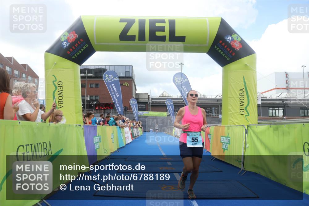 11.08.2024 - GEWOBA Citytriathlon Bremen Lena Gebhardt http://msf.ph/oto/6788189 11.08.2024 11:20:25 Ziel 55, 68 meine-sportfotos.de