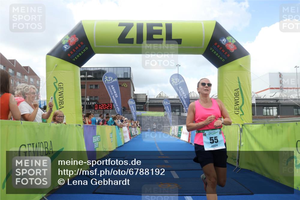 11.08.2024 - GEWOBA Citytriathlon Bremen Lena Gebhardt http://msf.ph/oto/6788192 11.08.2024 11:20:26 Ziel 55, 68 meine-sportfotos.de