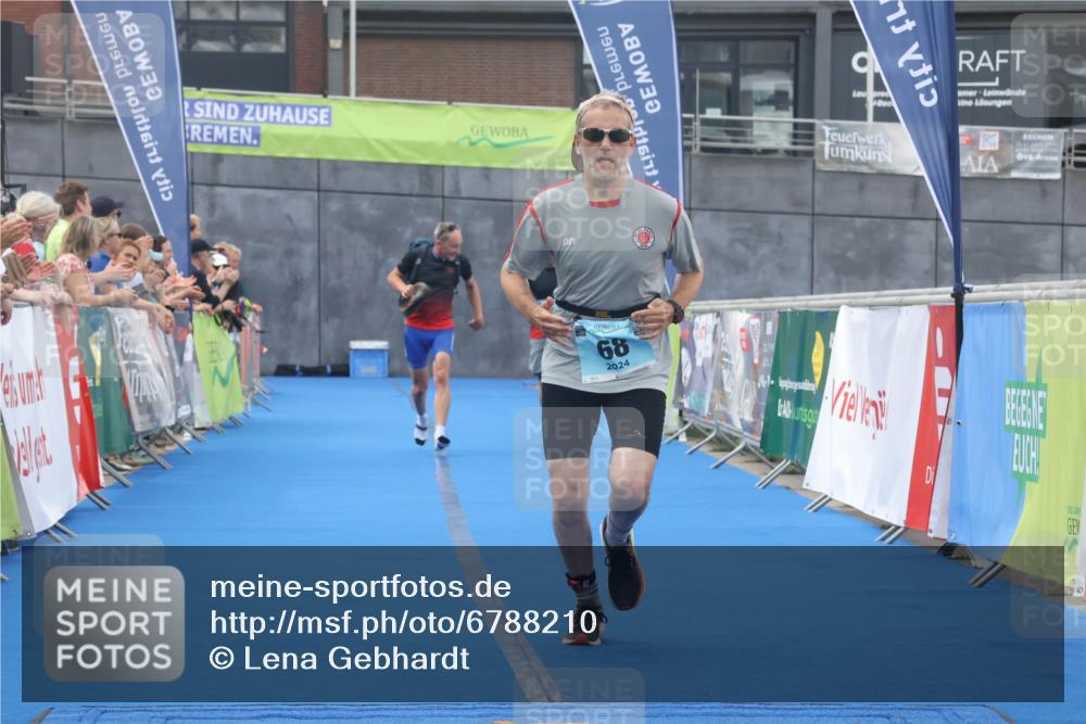 11.08.2024 - GEWOBA Citytriathlon Bremen Lena Gebhardt http://msf.ph/oto/6788210 11.08.2024 11:20:34 Ziel 26, 68 meine-sportfotos.de