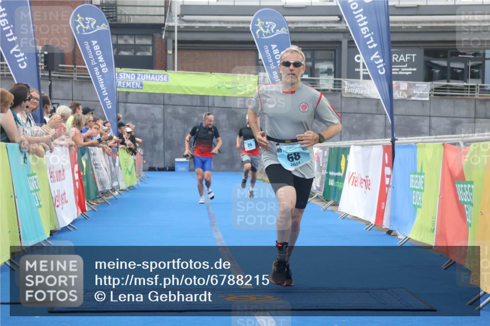 11.08.2024 - GEWOBA Citytriathlon Bremen Lena Gebhardt http://msf.ph/oto/6788215 11.08.2024 11:20:34 Ziel 26, 68 meine-sportfotos.de