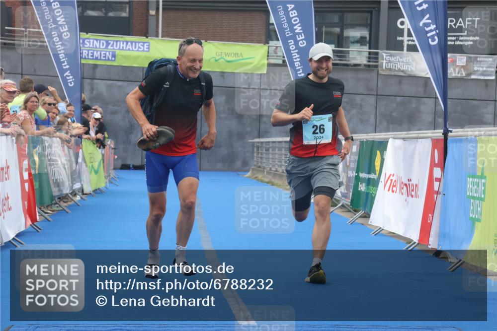 11.08.2024 - GEWOBA Citytriathlon Bremen Lena Gebhardt http://msf.ph/oto/6788232 11.08.2024 11:20:37 Ziel 26, 68 meine-sportfotos.de