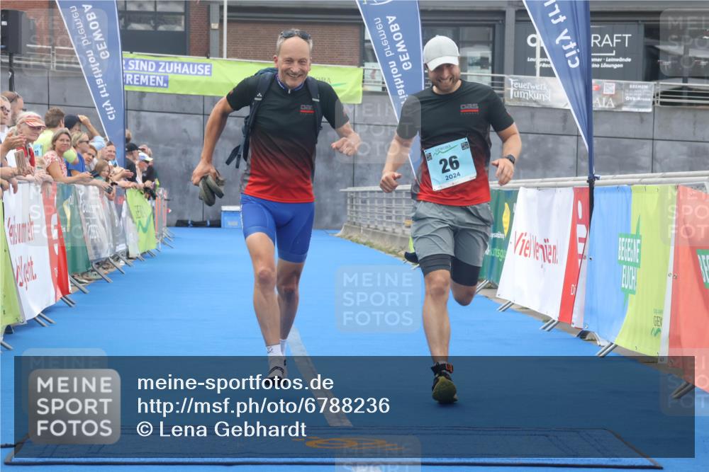 11.08.2024 - GEWOBA Citytriathlon Bremen Lena Gebhardt http://msf.ph/oto/6788236 11.08.2024 11:20:37 Ziel 26, 68 meine-sportfotos.de