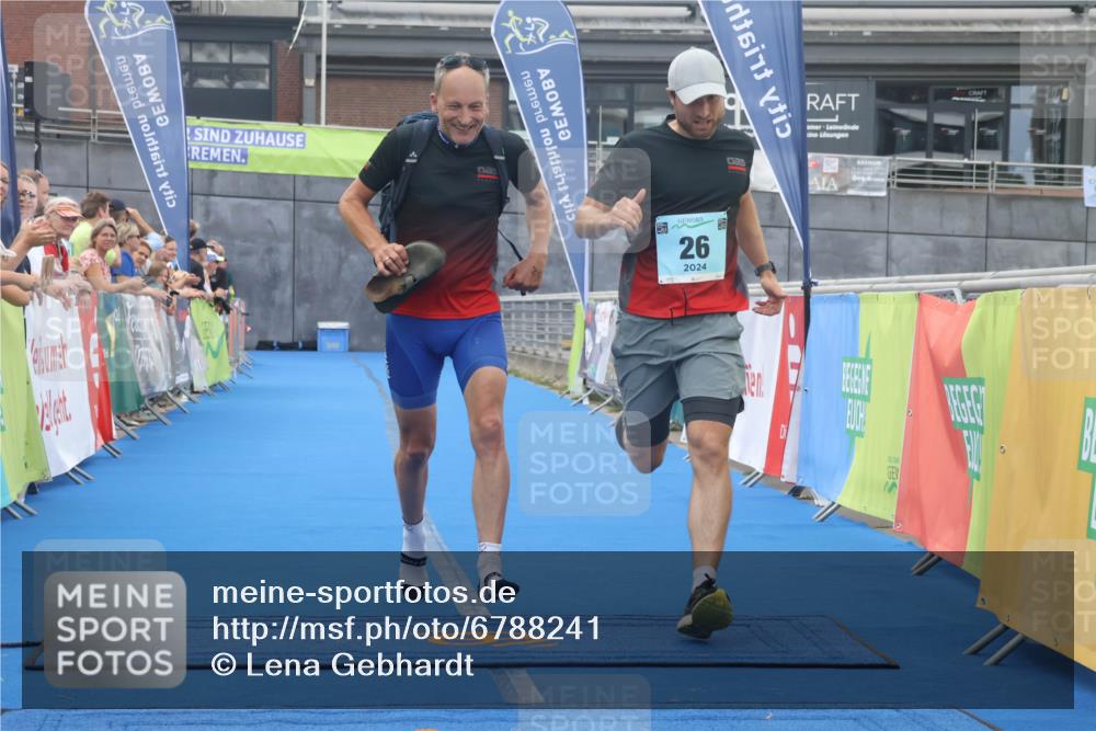 11.08.2024 - GEWOBA Citytriathlon Bremen Lena Gebhardt http://msf.ph/oto/6788241 11.08.2024 11:20:38 Ziel 26, 68 meine-sportfotos.de