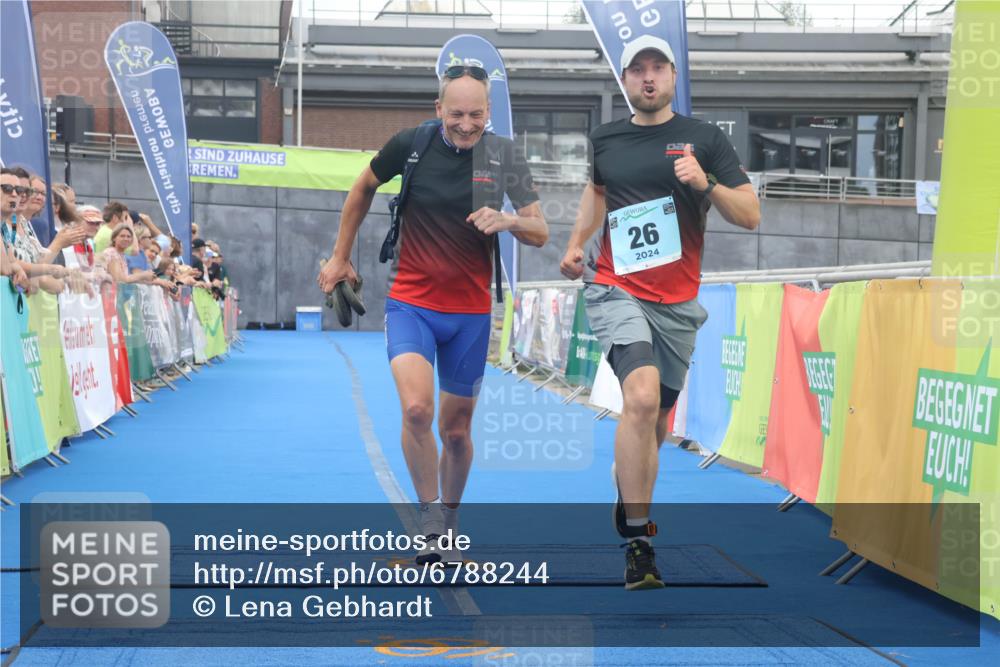 11.08.2024 - GEWOBA Citytriathlon Bremen Lena Gebhardt http://msf.ph/oto/6788244 11.08.2024 11:20:38 Ziel 26, 68 meine-sportfotos.de