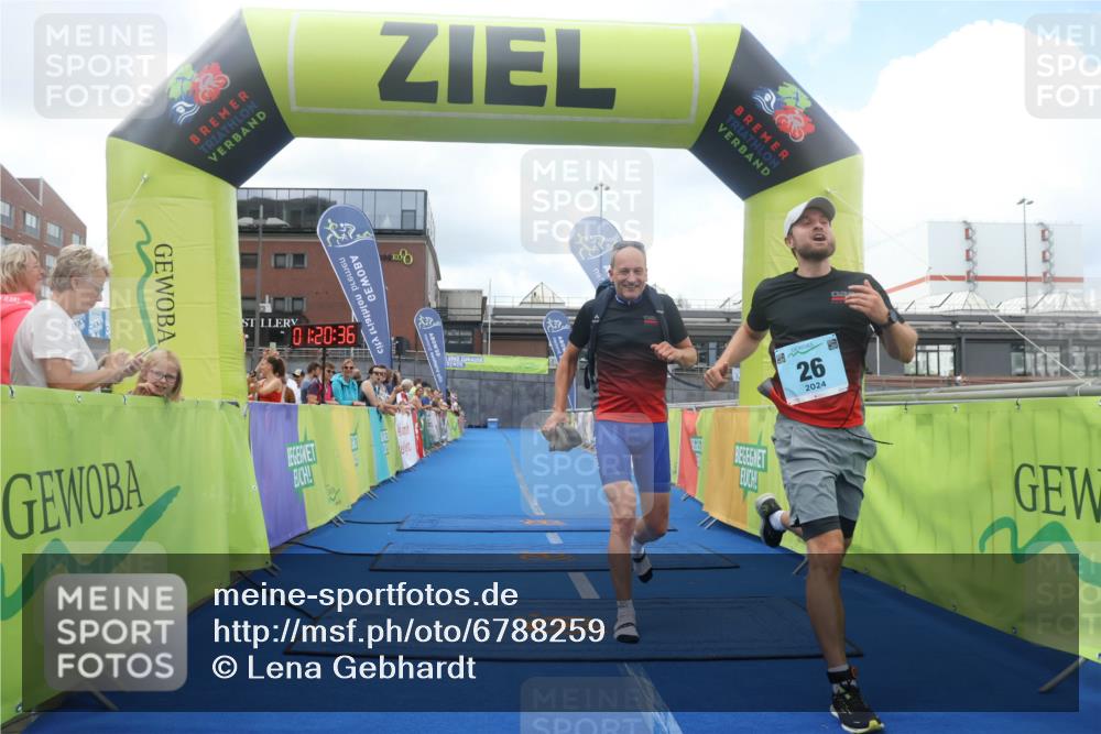 11.08.2024 - GEWOBA Citytriathlon Bremen Lena Gebhardt http://msf.ph/oto/6788259 11.08.2024 11:20:39 Ziel 26, 68 meine-sportfotos.de