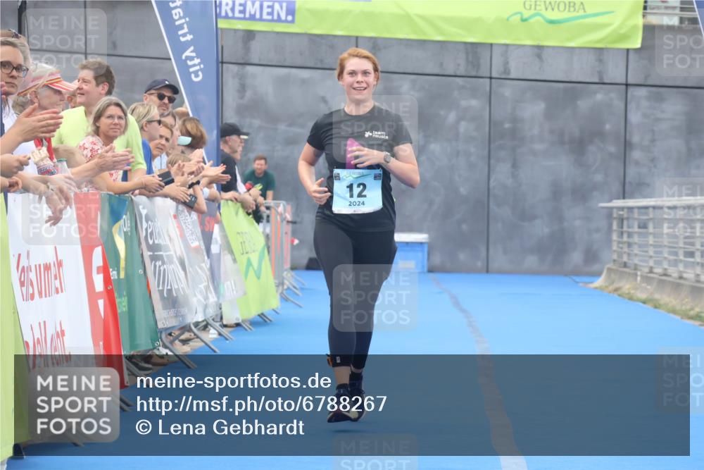 11.08.2024 - GEWOBA Citytriathlon Bremen Lena Gebhardt http://msf.ph/oto/6788267 11.08.2024 11:20:56 Ziel 12 meine-sportfotos.de