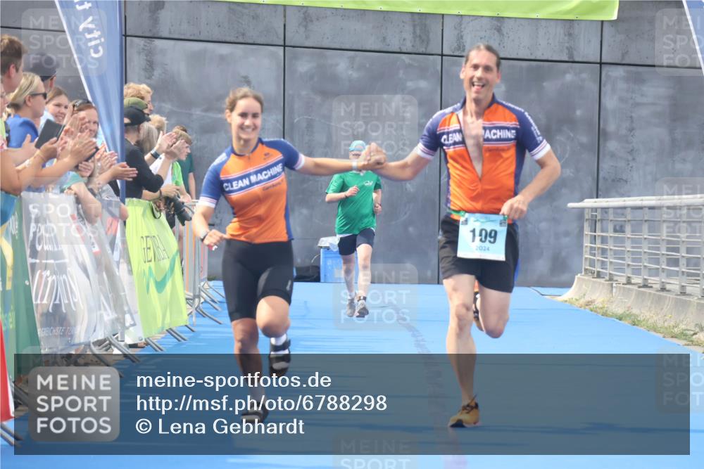 11.08.2024 - GEWOBA Citytriathlon Bremen Lena Gebhardt http://msf.ph/oto/6788298 11.08.2024 11:21:28 Ziel 5, 109 meine-sportfotos.de