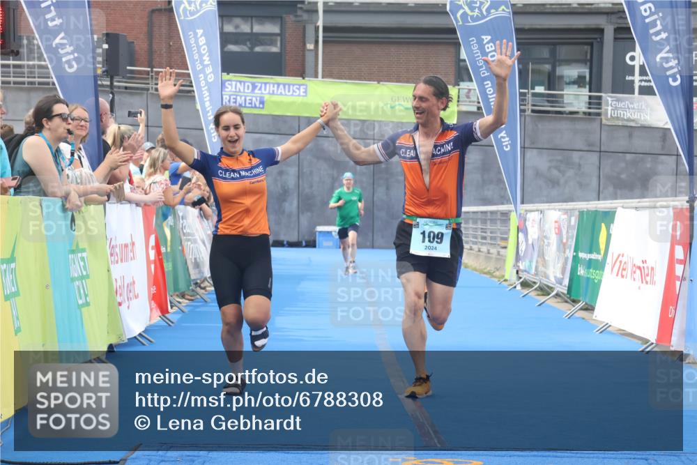 11.08.2024 - GEWOBA Citytriathlon Bremen Lena Gebhardt http://msf.ph/oto/6788308 11.08.2024 11:21:30 Ziel 5, 109 meine-sportfotos.de