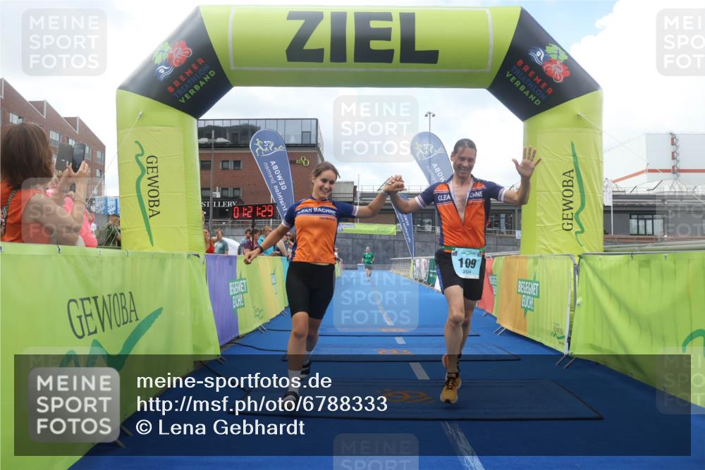 11.08.2024 - GEWOBA Citytriathlon Bremen Lena Gebhardt http://msf.ph/oto/6788333 11.08.2024 11:21:32 Ziel 5, 109 meine-sportfotos.de