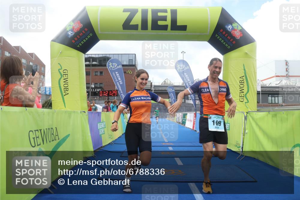 11.08.2024 - GEWOBA Citytriathlon Bremen Lena Gebhardt http://msf.ph/oto/6788336 11.08.2024 11:21:32 Ziel 5, 109 meine-sportfotos.de