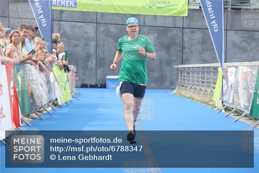 11.08.2024 - GEWOBA Citytriathlon Bremen Lena Gebhardt http://msf.ph/oto/6788347 11.08.2024 11:21:35 Ziel 5, 109 meine-sportfotos.de