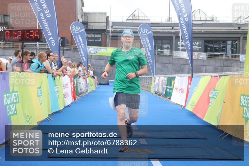 11.08.2024 - GEWOBA Citytriathlon Bremen Lena Gebhardt http://msf.ph/oto/6788362 11.08.2024 11:21:38 Ziel 5, 109 meine-sportfotos.de