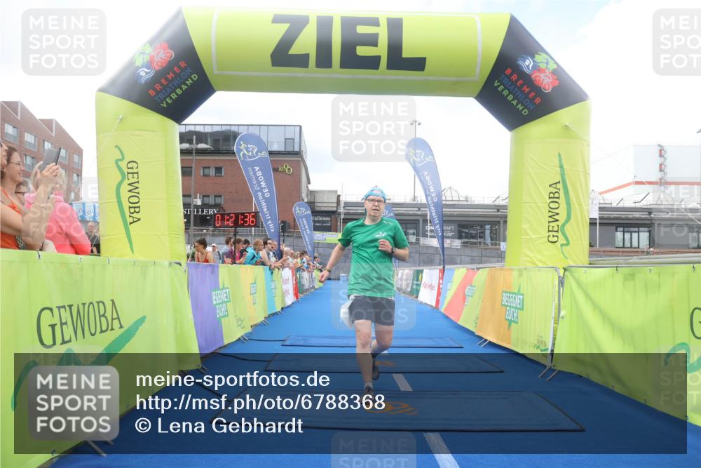 11.08.2024 - GEWOBA Citytriathlon Bremen Lena Gebhardt http://msf.ph/oto/6788368 11.08.2024 11:21:39 Ziel 5, 109 meine-sportfotos.de