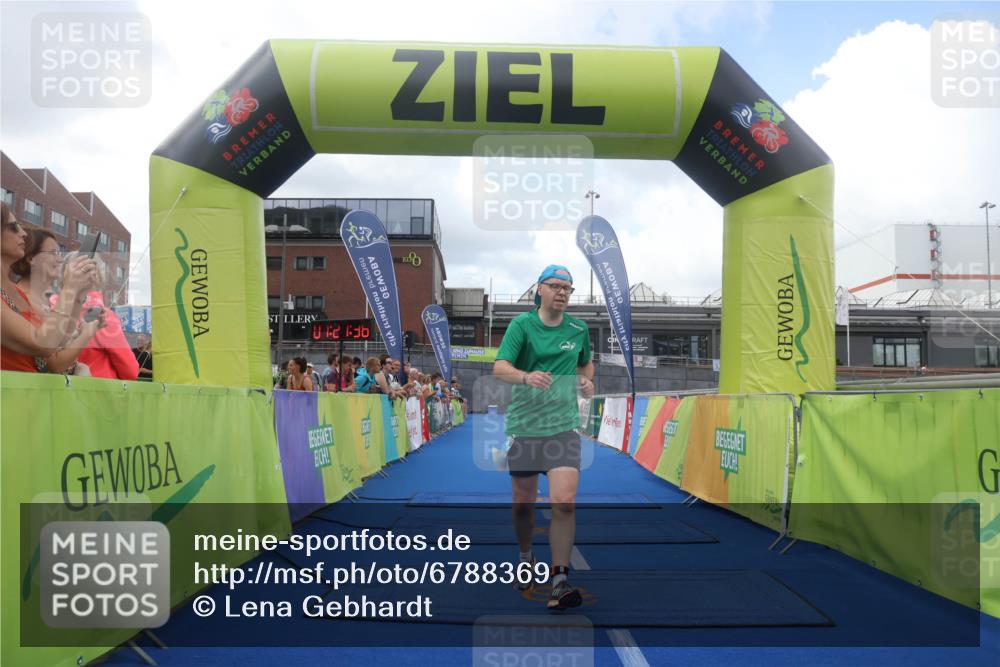 11.08.2024 - GEWOBA Citytriathlon Bremen Lena Gebhardt http://msf.ph/oto/6788369 11.08.2024 11:21:39 Ziel 5, 109 meine-sportfotos.de