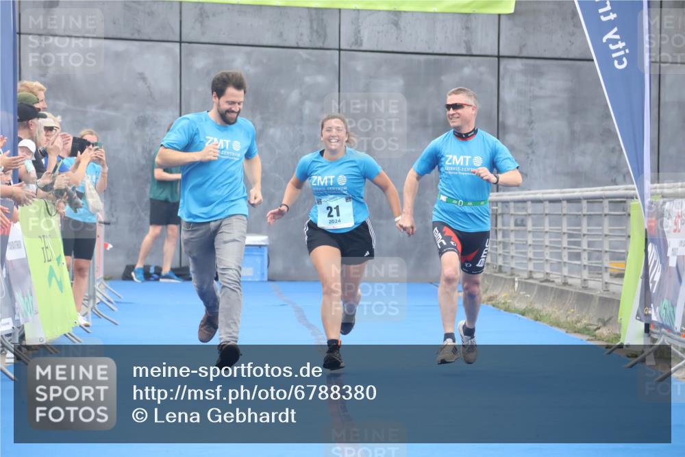 11.08.2024 - GEWOBA Citytriathlon Bremen Lena Gebhardt http://msf.ph/oto/6788380 11.08.2024 11:22:10 Ziel 21 meine-sportfotos.de