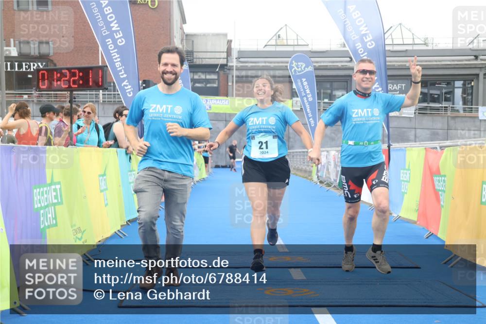 11.08.2024 - GEWOBA Citytriathlon Bremen Lena Gebhardt http://msf.ph/oto/6788414 11.08.2024 11:22:14 Ziel 21, 69 meine-sportfotos.de