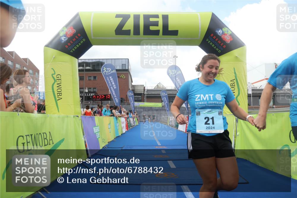 11.08.2024 - GEWOBA Citytriathlon Bremen Lena Gebhardt http://msf.ph/oto/6788432 11.08.2024 11:22:16 Ziel 21, 69 meine-sportfotos.de