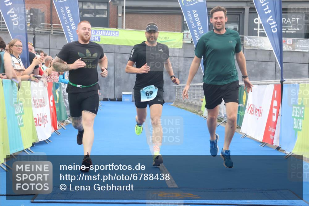 11.08.2024 - GEWOBA Citytriathlon Bremen Lena Gebhardt http://msf.ph/oto/6788438 11.08.2024 11:22:22 Ziel 21, 69 meine-sportfotos.de