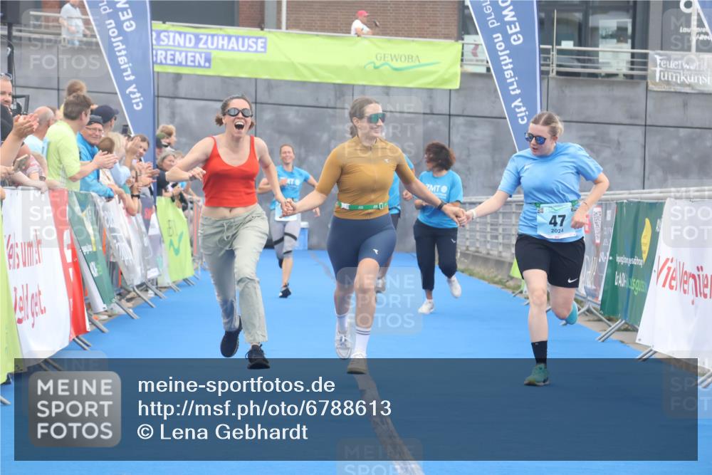 11.08.2024 - GEWOBA Citytriathlon Bremen Lena Gebhardt http://msf.ph/oto/6788613 11.08.2024 11:23:20 Ziel 2, 47 meine-sportfotos.de