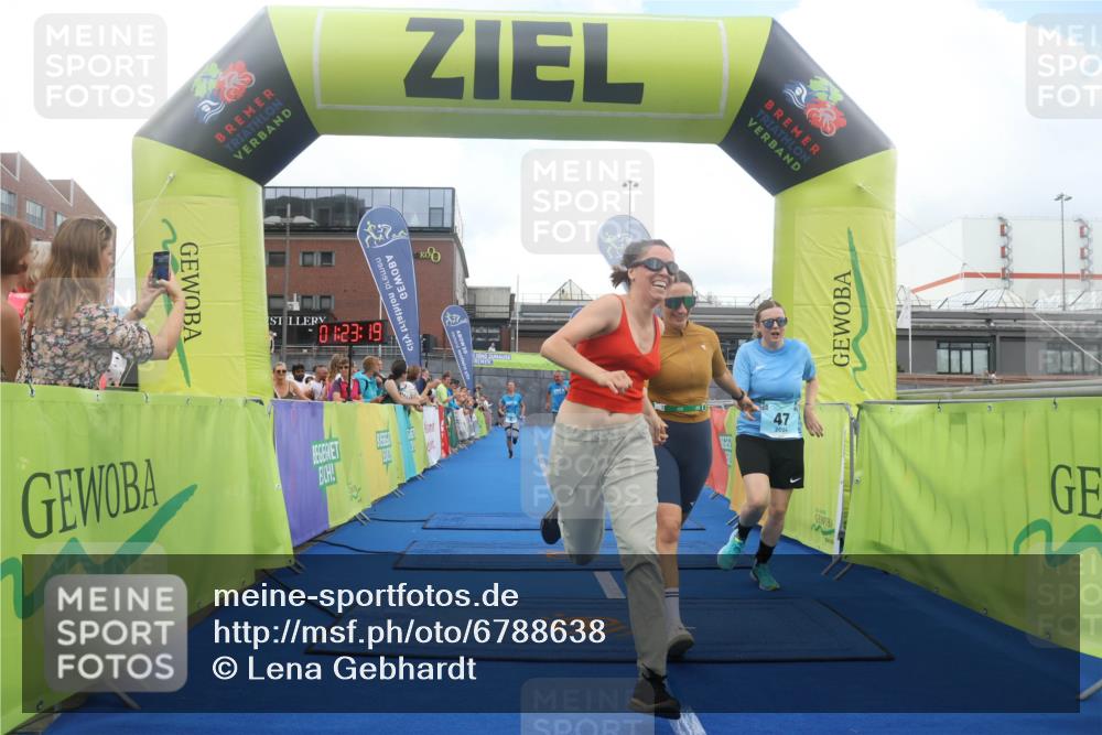 11.08.2024 - GEWOBA Citytriathlon Bremen Lena Gebhardt http://msf.ph/oto/6788638 11.08.2024 11:23:22 Ziel 2, 47 meine-sportfotos.de
